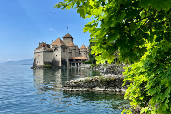 Le château de Chillon par les hauts