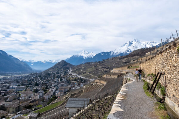 Lungo la Bisse de Clavau nei pressi di Sion