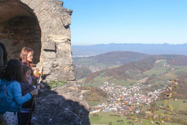 Aussichtsreiche Hügellandschaft im Baselbiet