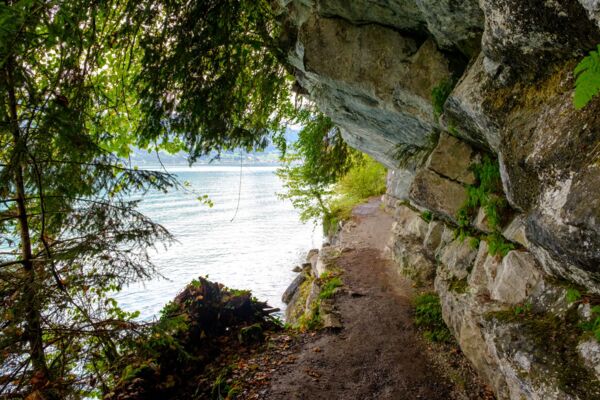 Von der Schweibenalp dem Wasser folgend