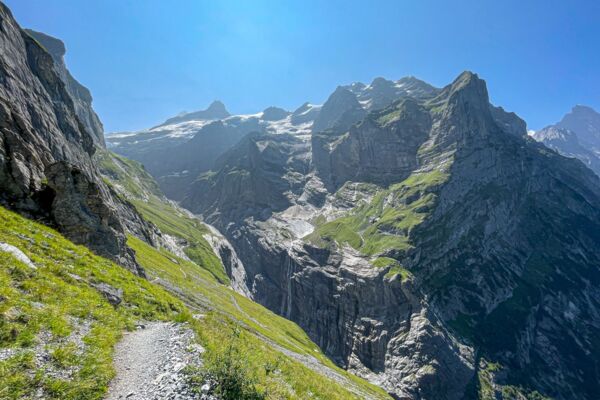 Chemin des falaises vers la Glecksteinhütte