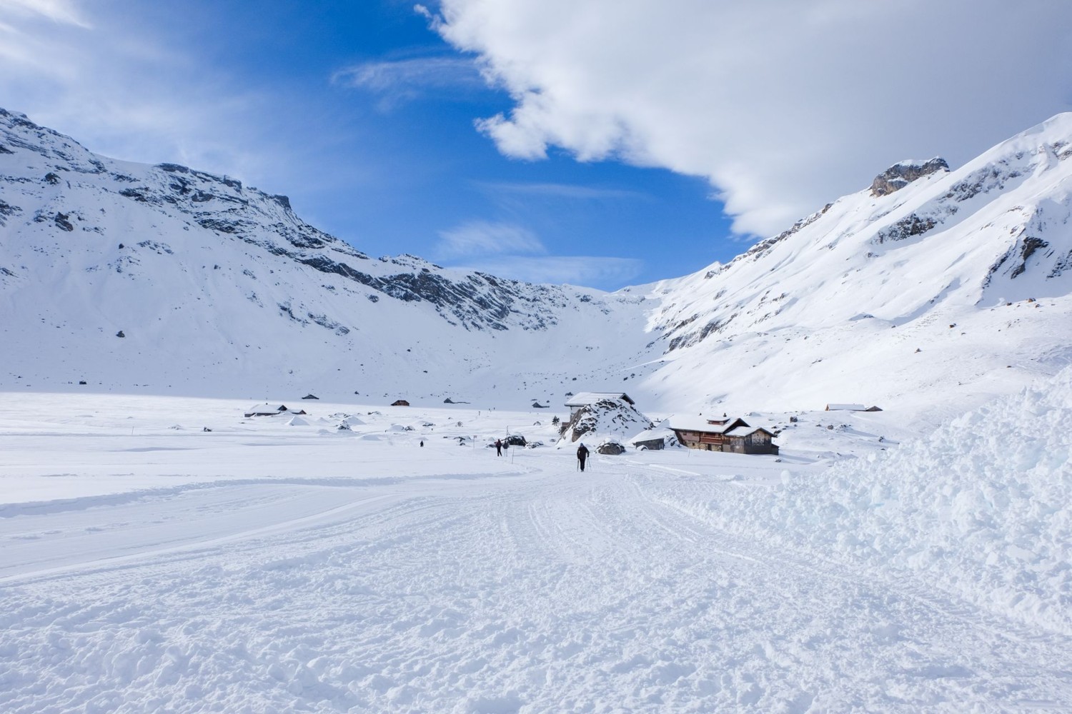 On aime marcher sur les cols, alors pourquoi ne pas prévoir une randonnée à l’Ammertpass pour l’été?