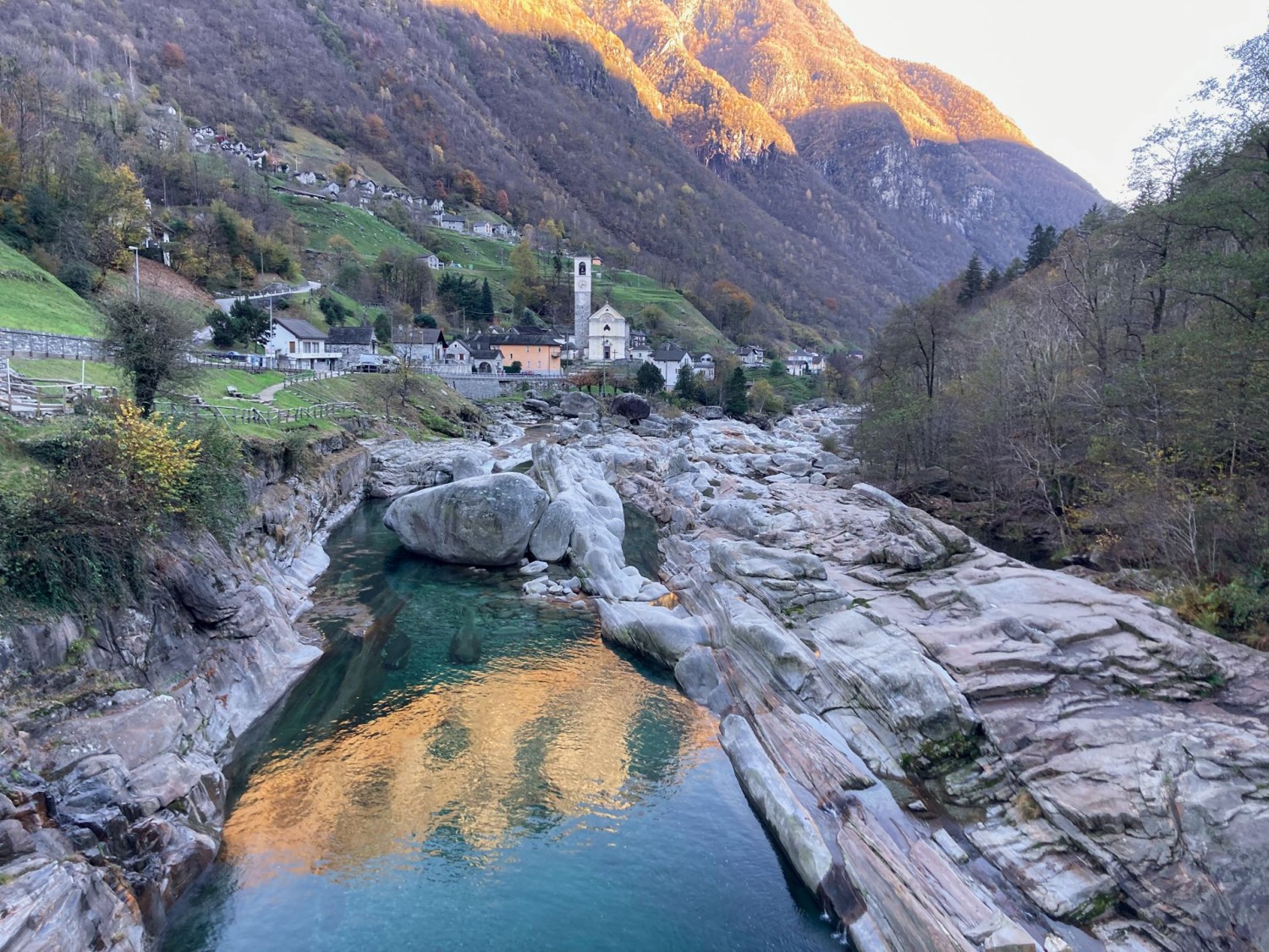 Lavertezzo dans la lumière de la fin d’après-midi