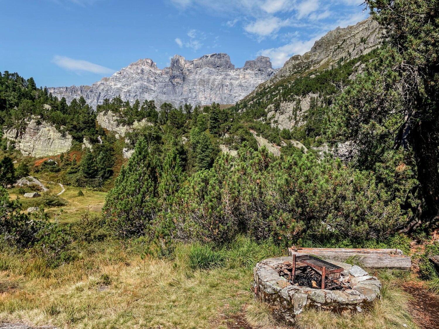 Bräteln mit den «Gadmer Dolomiten» als Kulisse.