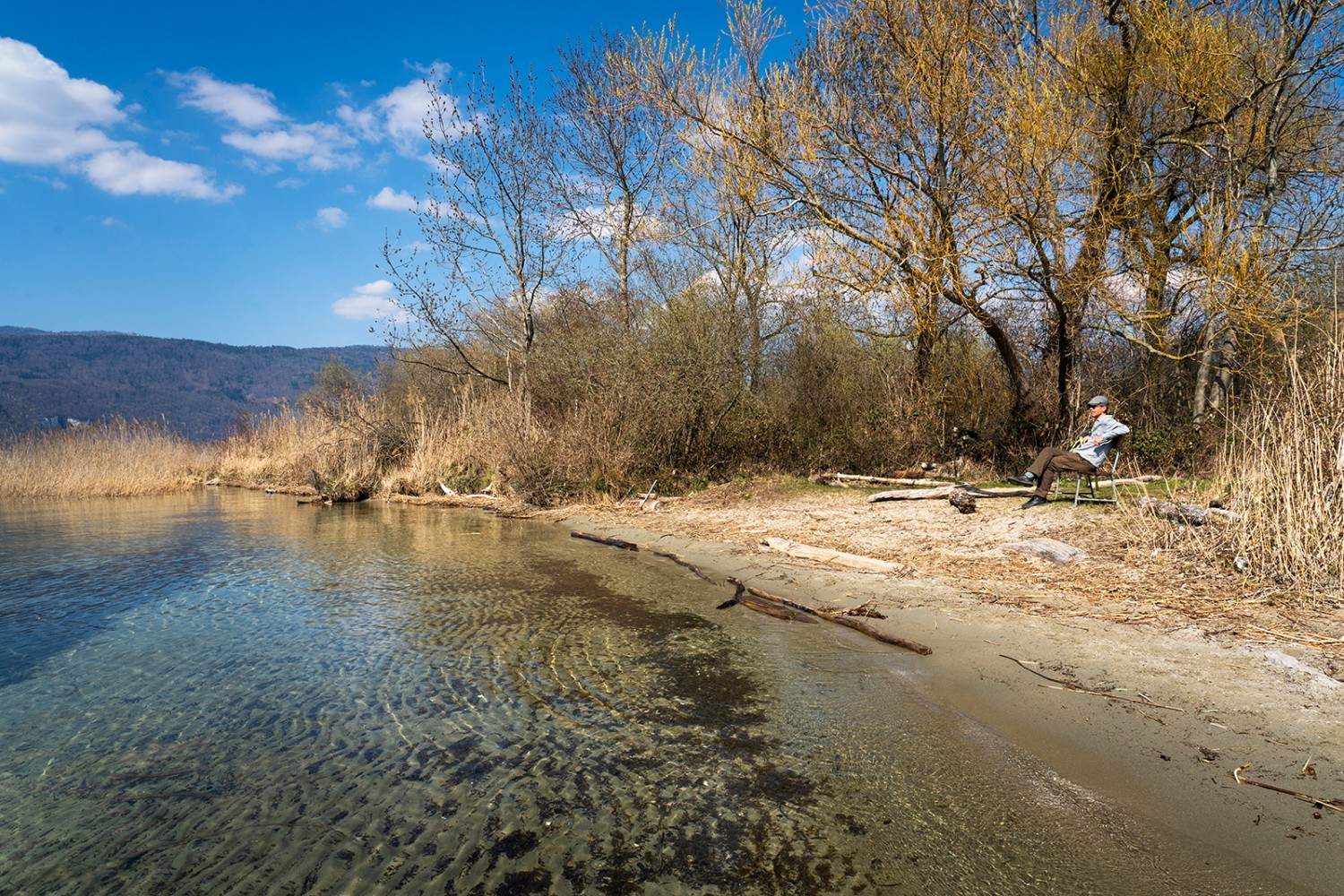 Pause bien méritée au bord du lac de Bienne.
Photos: Severin Nowacki