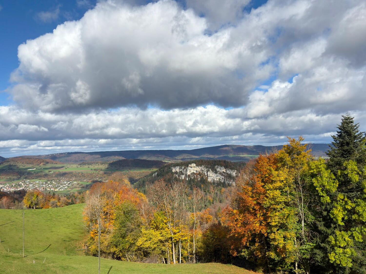 Les couleurs d’automne et la Roti Flue accompagnent ce tronçon.