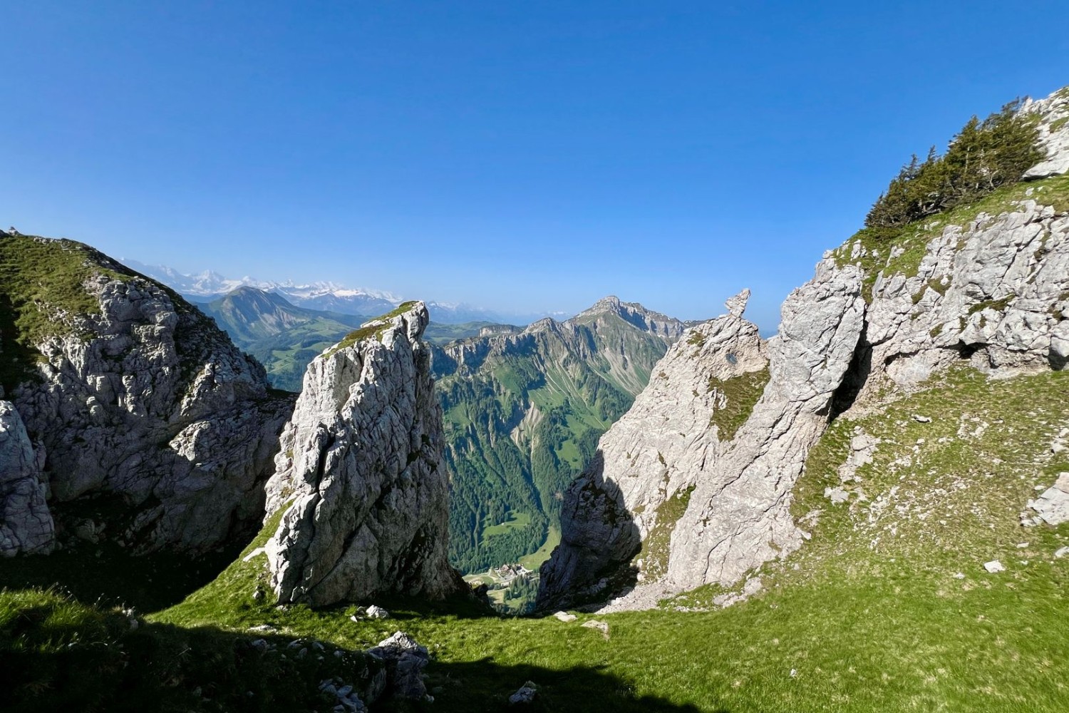 Autre vue sur les rochers spectaculaires.