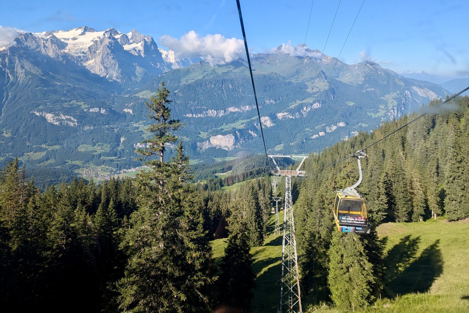 La montée entre Hasliberg Twing et Käsertatt se fait en télécabine.