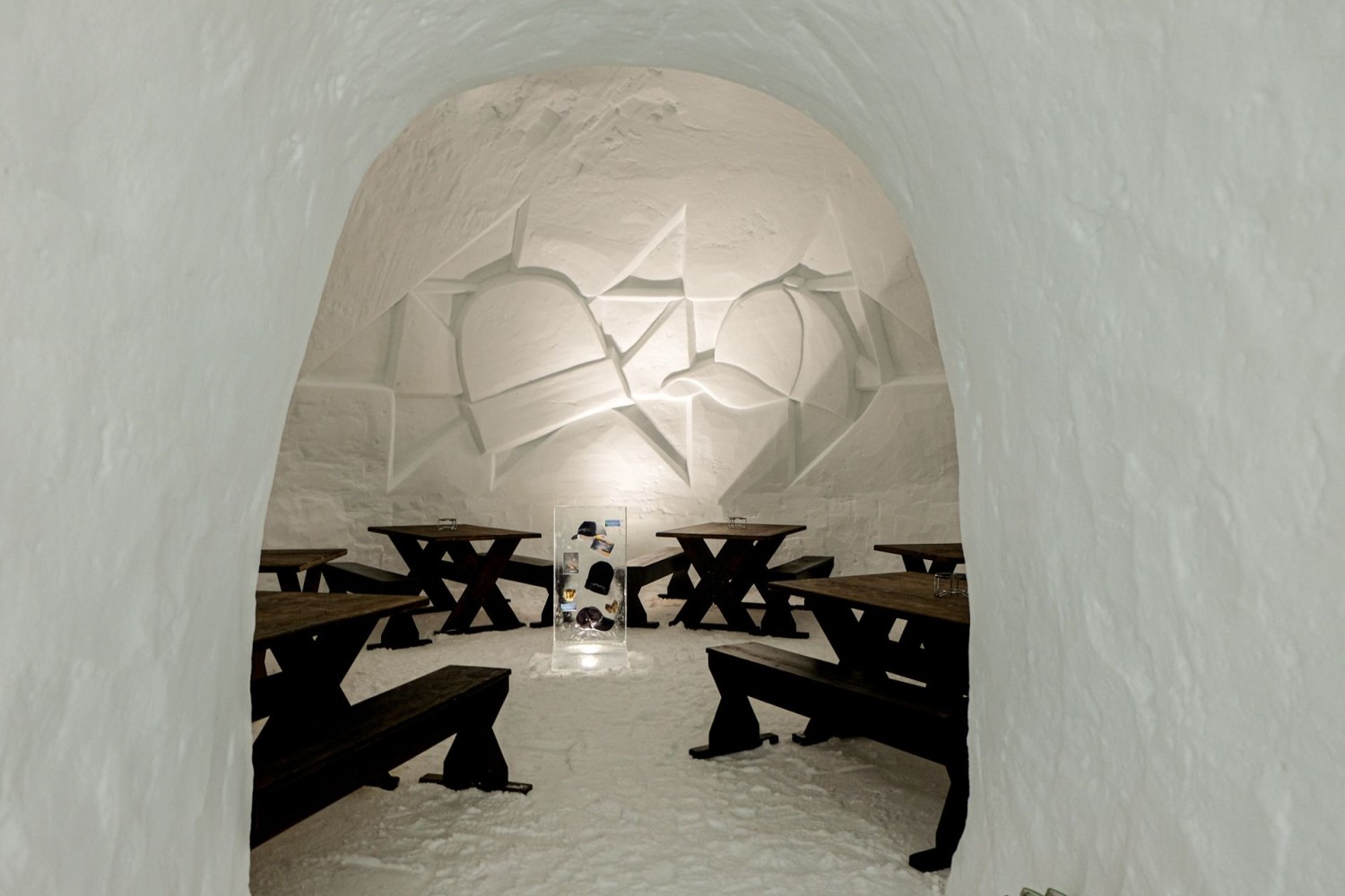 L’hiver, on peut manger dans un igloo sur l’Engstligenalp.