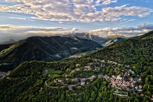 Über die Grenze auf den Monte Bisbino