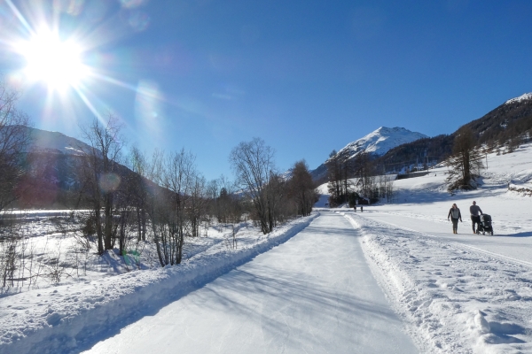 Sentier glacé en Engadine