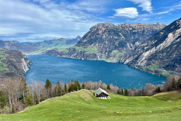 Rundwanderung ab Isenthal hoch über dem Urnersee