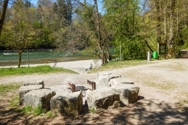 Sulle rive della Reuss immersi nella natura