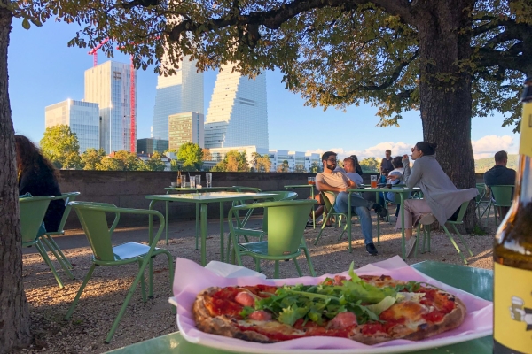 Sentiero in fiore al canale di St. Alban