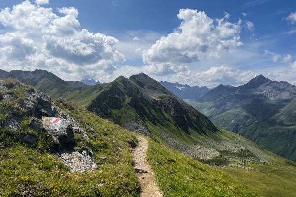 Randonnée des crêtes du Jakobshorn à Sertig