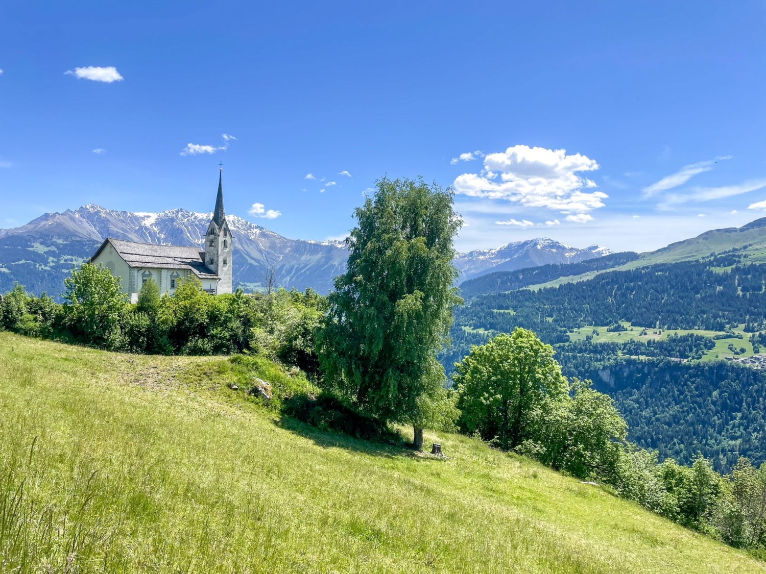 À Siat, l’église Sogn Glieci du XIIe siècle