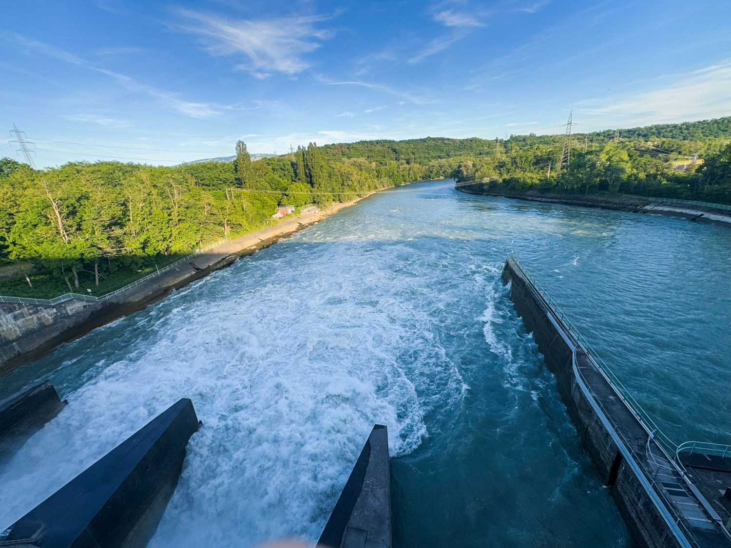 Depuis 1944, le barrage de Verbois est le principal ouvrage hydroélectrique du Rhône genevois.