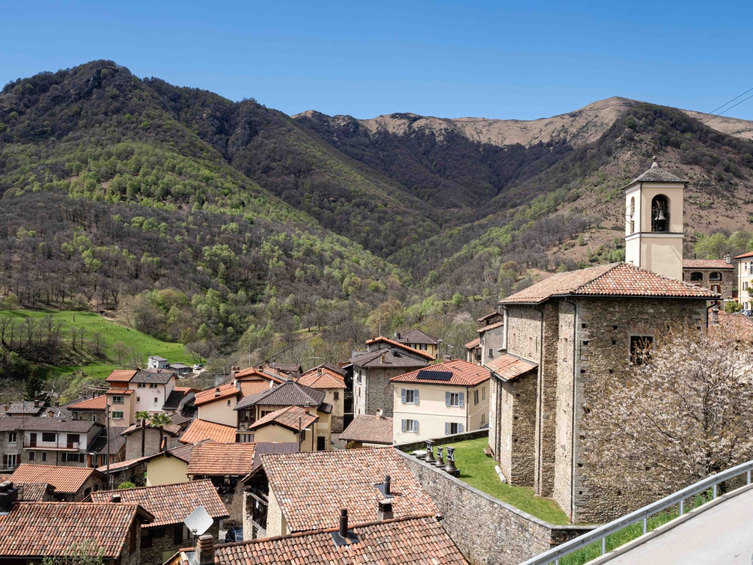 Mugena mit der sehenswerten Kirche Sant’Agata.